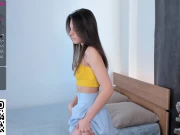 latina cam girl peek_in_my_window image #4067532