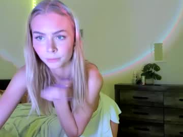 latina cam girl ariah_is_blonde image #4711338