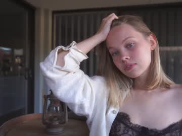 latina cam girl bibi_it_is image #2297320
