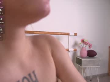 _bunnyminee_ latina cam