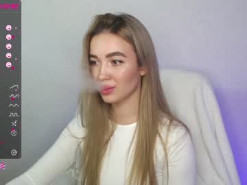latina cam girl yourvirusqueen_ image #1492890