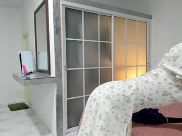 latina cam girl l0ve_sh0w image #3548567