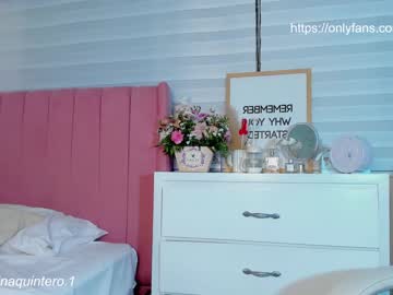 latina cam girl veroniqe_lounge image #2343399