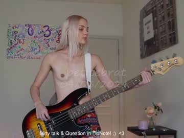 latina cam girl petitebrat image #4454621