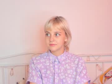 louiseshelton latina cam