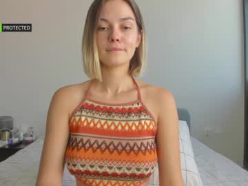 latina cam girl coy_t66nager image #3723403