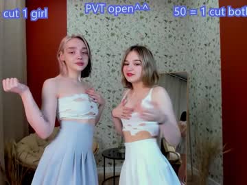 latina cam couple elis__bae image #2350664