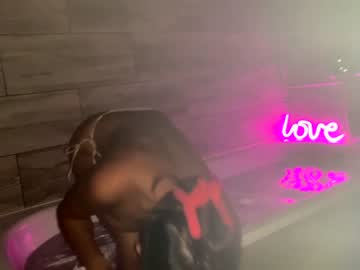 latina cam girl emilybatee image #2970061