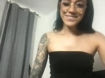 latina cam girl mercedes_111 image #4649678