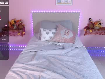 latina cam girl little_effy18 image #299684