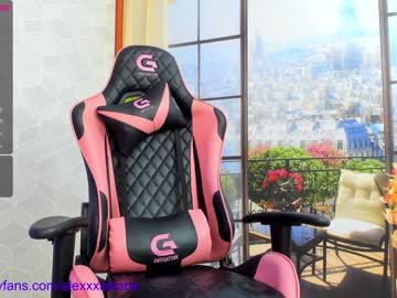 latina cam girl alexislove007 image #1016068