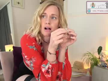 latina cam girl belle_jlou image #1768154