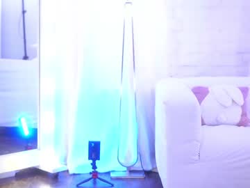 latina cam girl eva_fashionista image #2896700