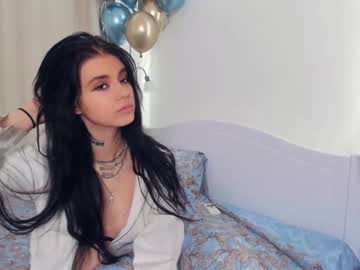 latina cam girl elfas_cute image #3178559