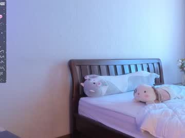 latina cam girl leiya_li image #2539421
