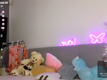 latina cam girl small_blondee image #3056473