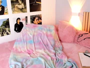 latina cam girl little_effy18 image #2985867