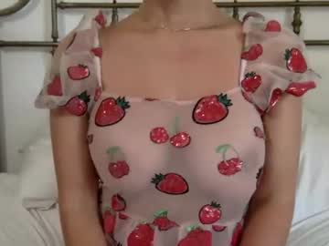 latina cam girl lilyofthevalley25 image #60019