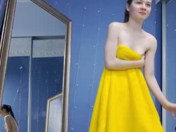 latina cam girl kriskras__ image #3614071