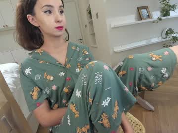 latina cam girl ehotlovea image #3448504