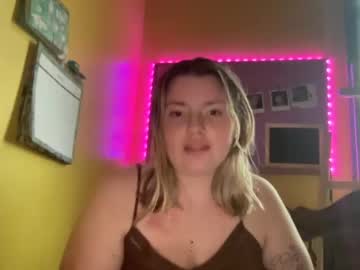 latina cam girl mommymars9871 image #2783470