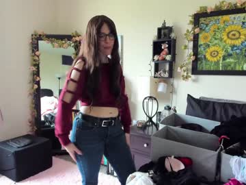 latina cam girl ellynaomi image #290216