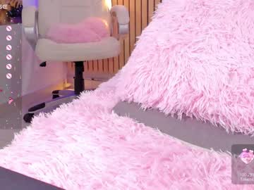 latina cam girl little_effy18 image #4516650