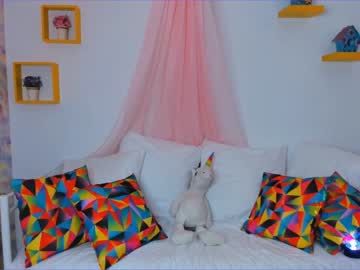 latina cam girl rina_mayers image #20008