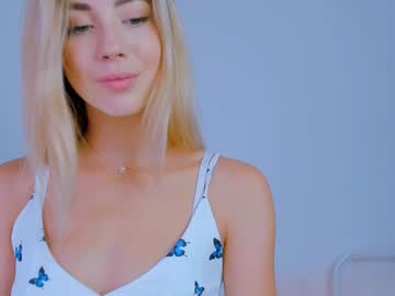 latina cam girl emmi_rosee image #1772957