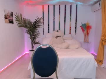 latina cam girl amelia__williams image #232398