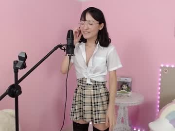 latina cam girl little_effy18 image #1242989