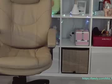 latina cam girl mia_milagros image #1211677