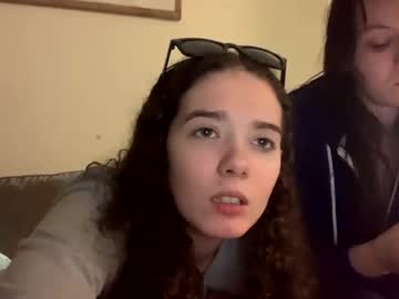 latina cam girl kylieexoxoxo2432 image #4056692