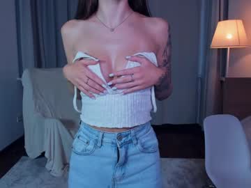 latina cam girl erinwils image #3944584