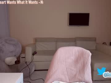 latina cam girl hollyextra image #935437