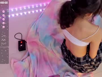 latina cam girl little_effy18 image #2138576