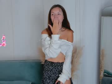 latina cam girl elainmoore image #4658281