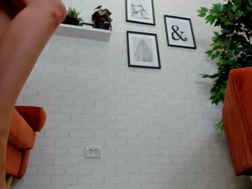 latina cam girl luna_burns image #90282