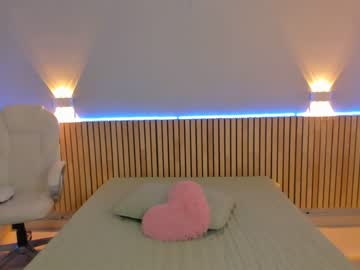 latina cam girl little_effy18 image #3515370