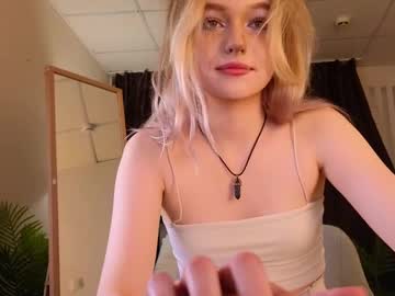 latina cam girl just_mia_ image #4723299