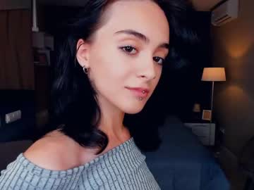 latina cam girl dareldanbury image #4638435