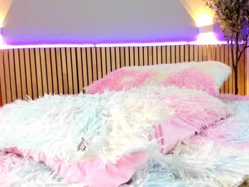 latina cam girl little_effy18 image #4412569