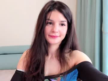 latina cam girl elaanna image #3958451