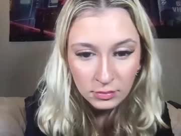latina cam girl scarlettsantana_ image #2023297