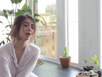 latina cam girl lizmreow image #1090120