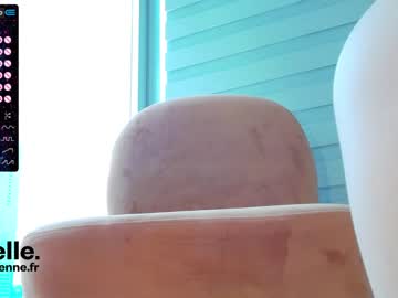 latina cam girl belle_adrienne image #2033342