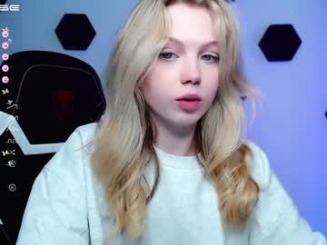 latina cam girl small_blondee image #2569219