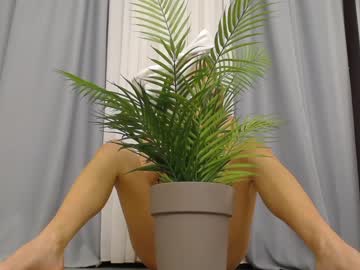 latina cam girl teonasafina__ image #2332775