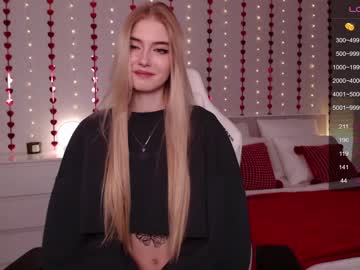 latina cam girl vonnalein image #4158984