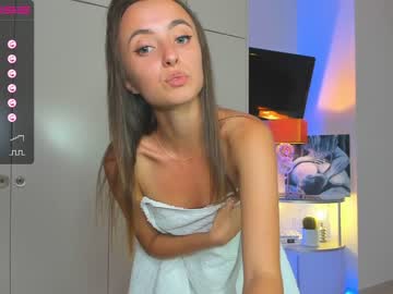 latina cam girl look_at_show image #3294486